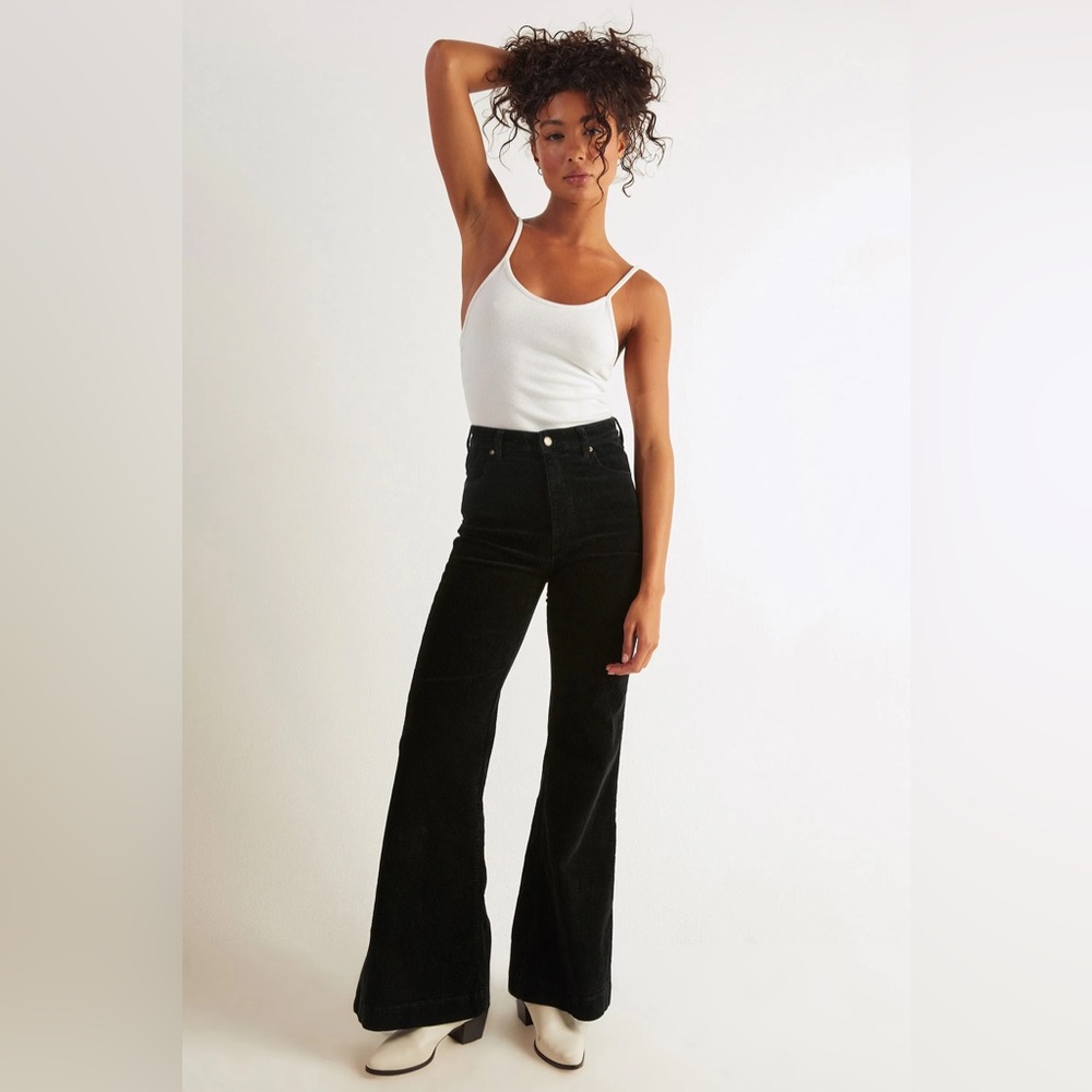 Rolla’s East Coast Flares in black velvet corduroy 29”